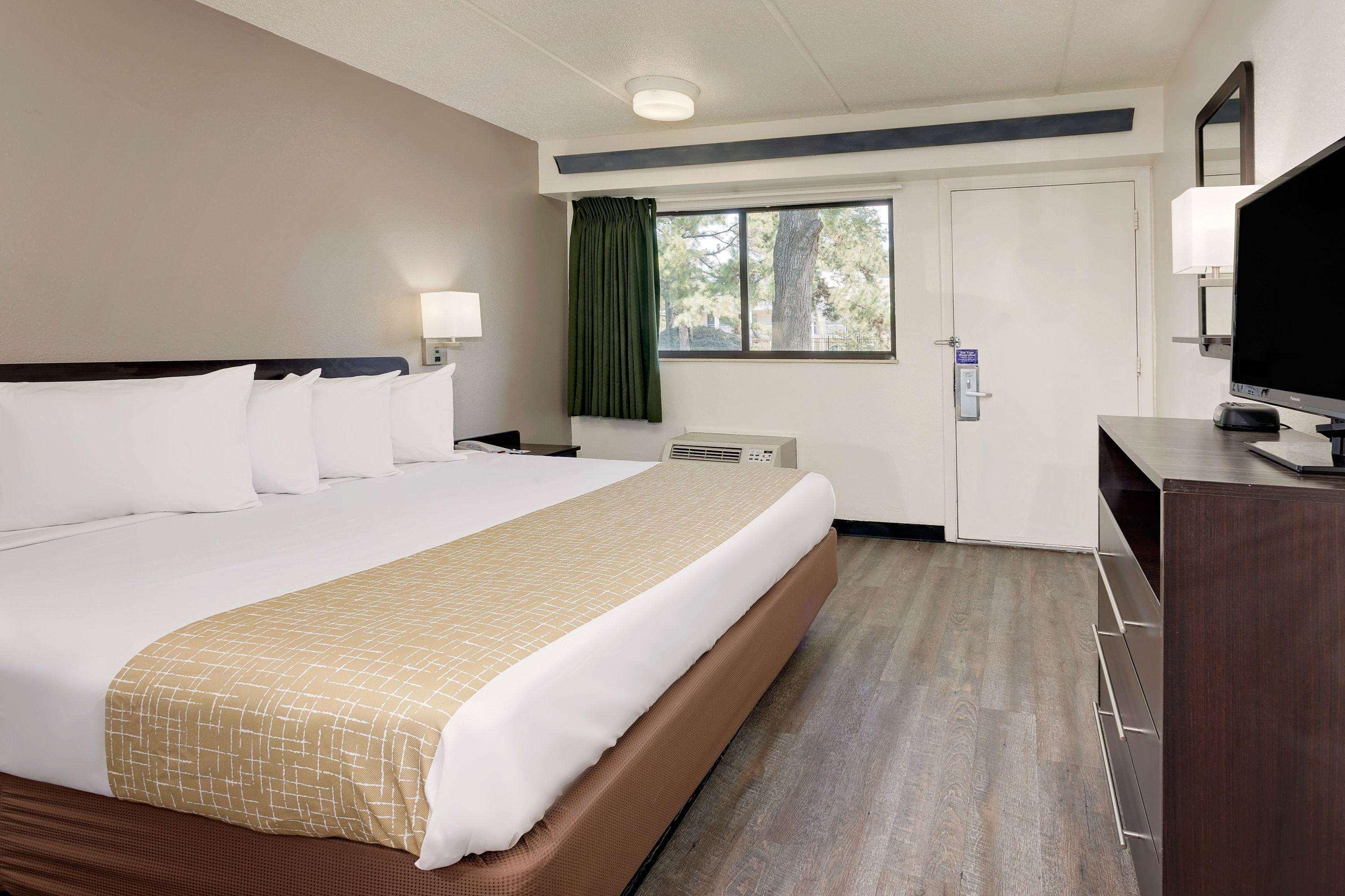 Travelodge By Wyndham College Park Exterior foto